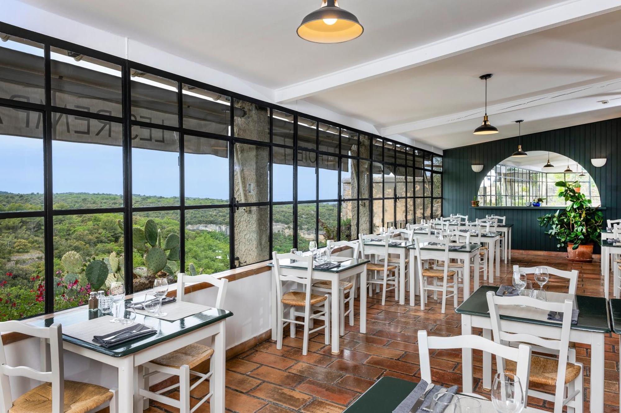 Hotel Restaurant Les Remparts Венаск Экстерьер фото