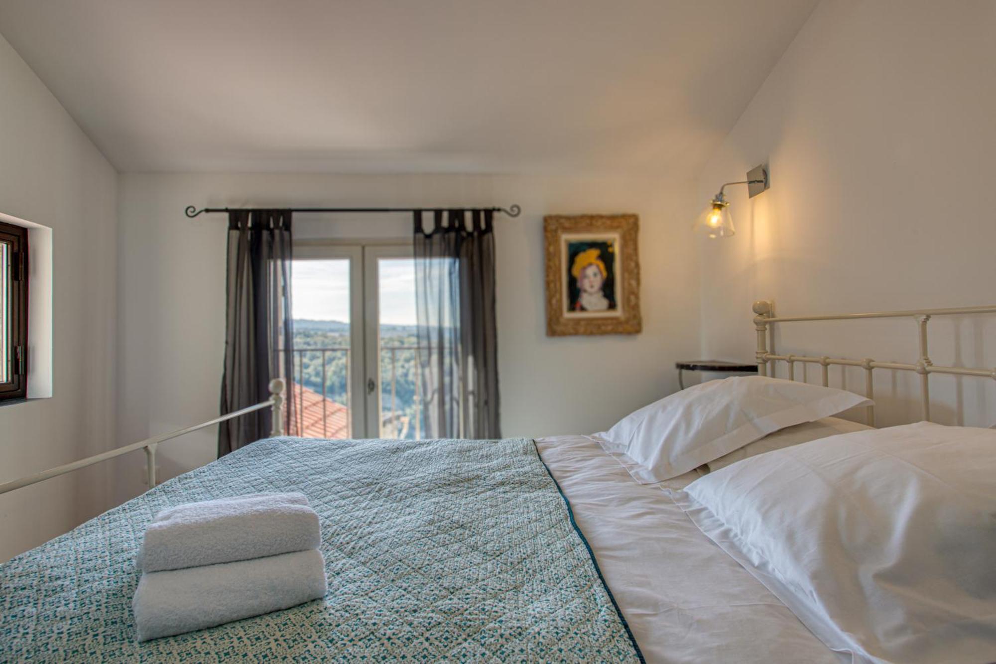 Hotel Restaurant Les Remparts Венаск Экстерьер фото