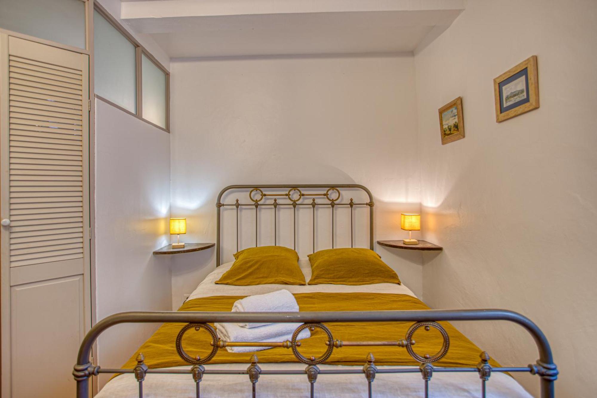 Hotel Restaurant Les Remparts Венаск Экстерьер фото